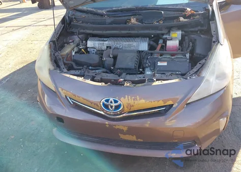 2015 Toyota Prius V Four z USA, uszkodzony, nr VIN JTDZN3EU1FJ033372